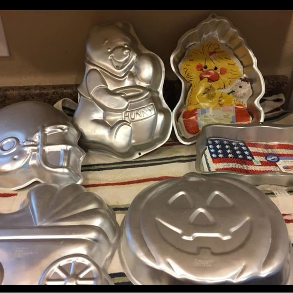 Wilton Other - Wilton Character Shaped Cake Pans